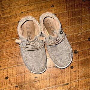 Hey Dudes Cindy youth 4 slip on normcore ankle booties